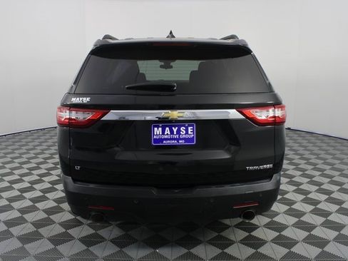 Used 2021 Chevrolet Traverse LT image 25