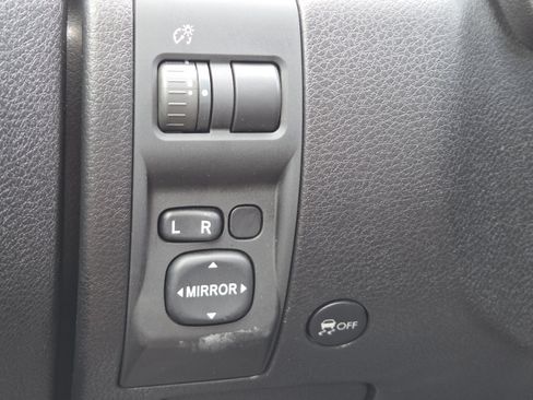 Used 2010 Subaru Forester 2.5X Limited AWD/4WD image 30