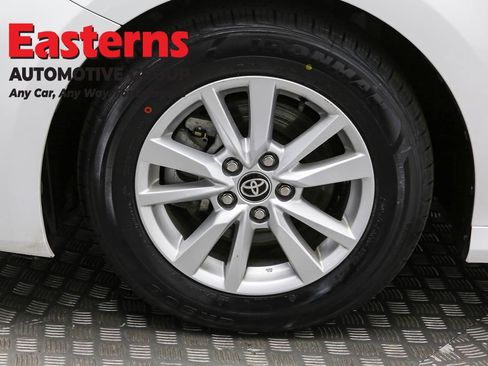 Used 2025 Toyota Camry LE FWD image 33