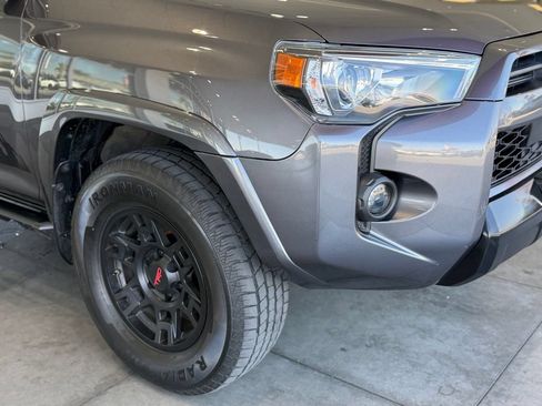 Certified 2021 Toyota 4Runner TRD Off-Road Premium w/ Moonroof Package AWD/4WD image 9