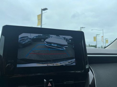 Used 2025 Toyota Corolla LE FWD image 24