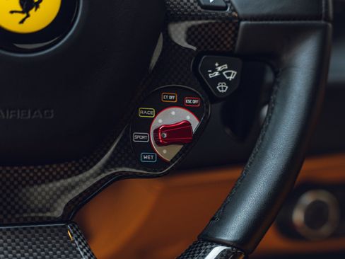 Used 2017 Ferrari 488 GTB RWD image 50