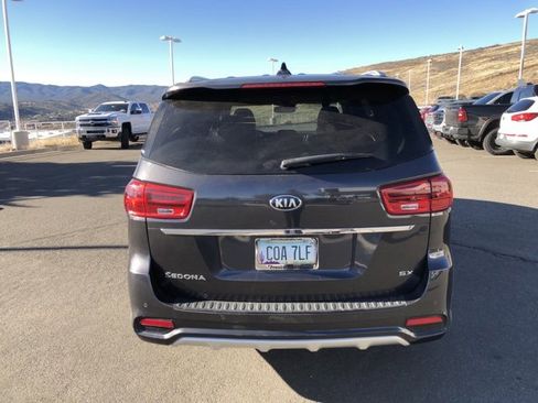 Used 2020 Kia Sedona SX image 9