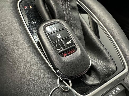Certified 2024 Honda HR-V EX-L image 28