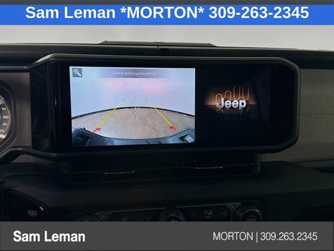 Used 2024 Jeep Gladiator Sport image 13