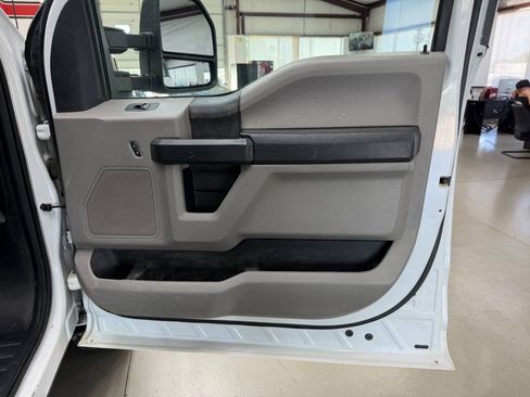 Used 2019 Ford F250 XL w/ Power Equipment Group AWD/4WD image 15