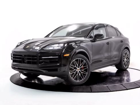 Certified 2026 Porsche Cayenne S AWD/4WD image 1