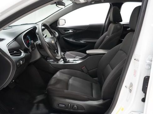 Used 2024 Chevrolet Malibu LT image 16