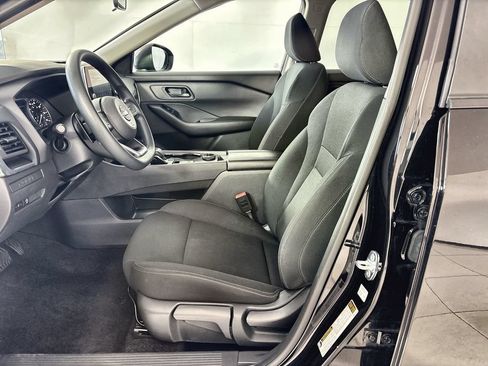 Used 2024 Nissan Rogue S AWD/4WD image 13