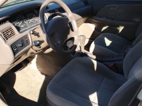 Used 2000 Toyota Camry LE image 14