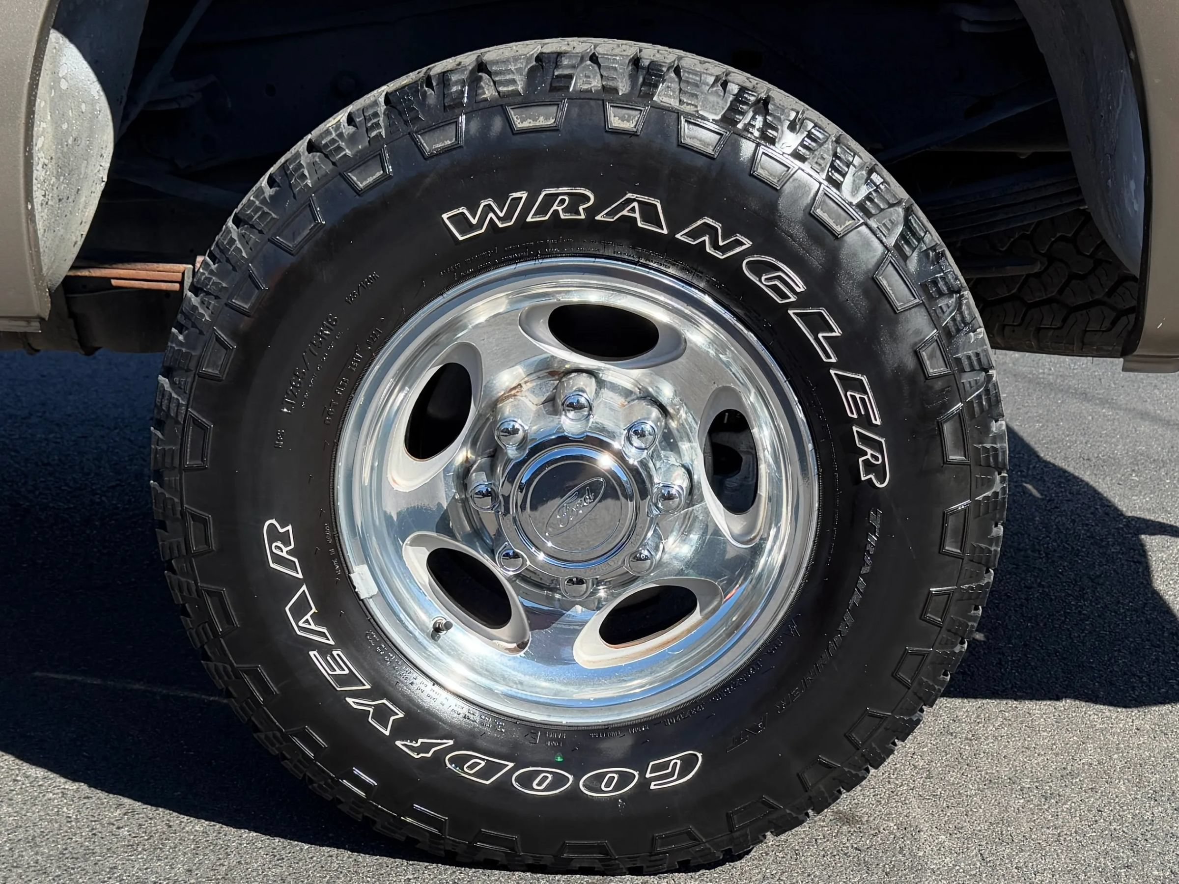 Used 2004 Ford F250 Lariat AWD/4WD image 12