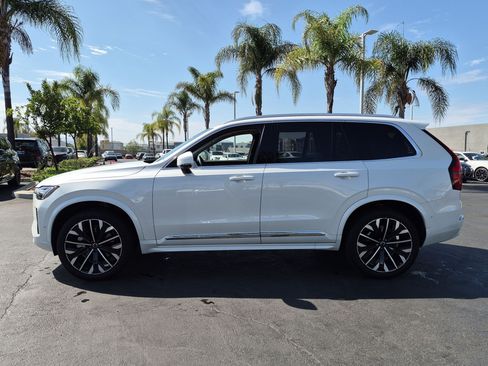 Used 2025 Volvo XC90 B5 Ultra AWD/4WD image 7