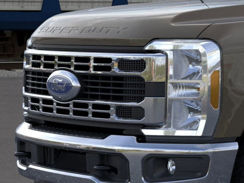 New 2026 Ford F250 XLT w/ 360-Degree Camera Package image 17