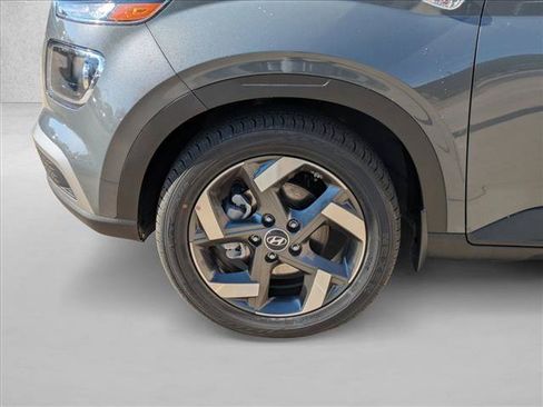 New 2026 Hyundai Venue SEL FWD image 10