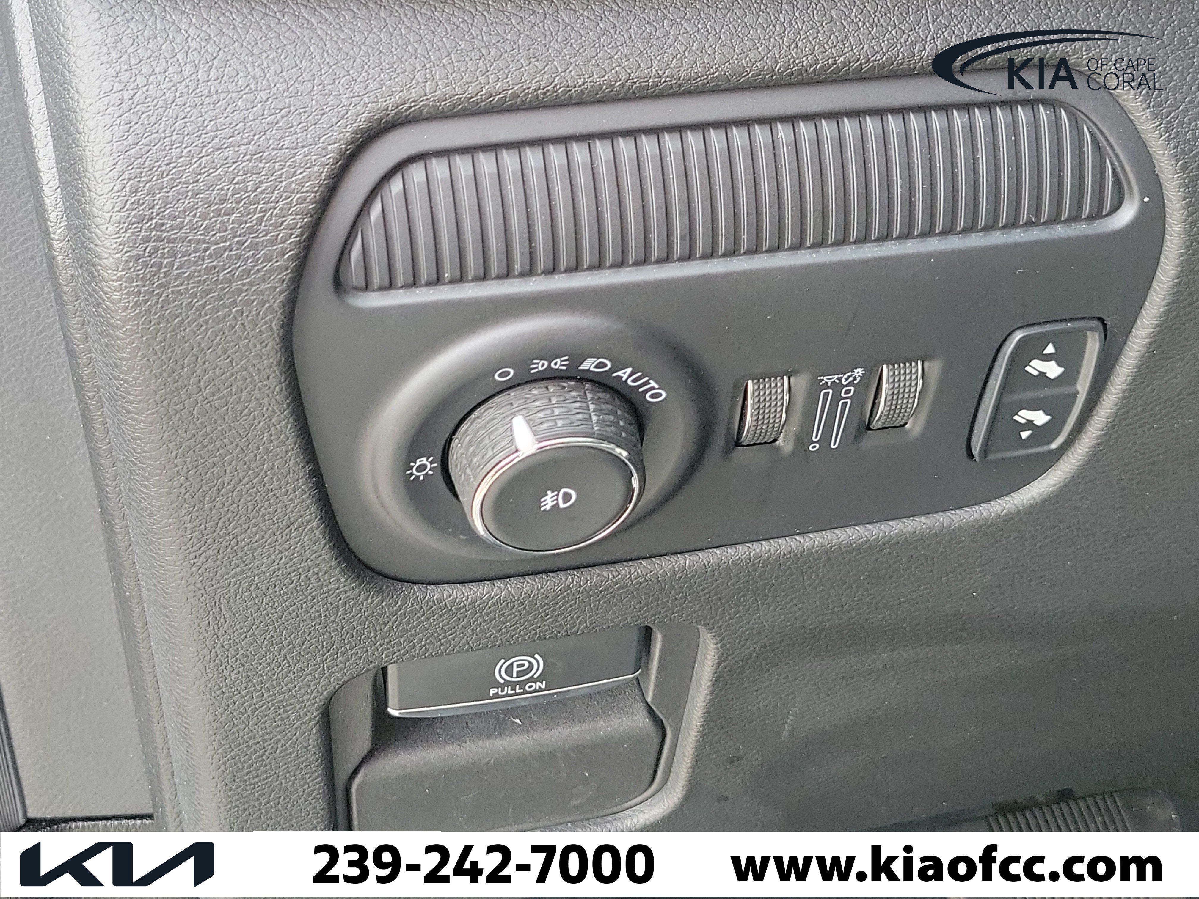 Used 2024 Jeep Wagoneer Series II AWD/4WD image 28