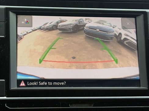 Used 2022 Volkswagen Tiguan S image 26