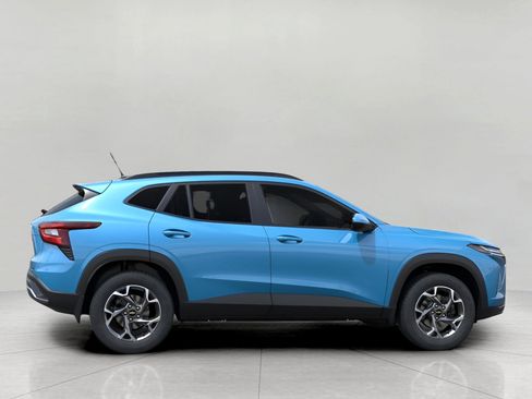 New 2026 Chevrolet Trax LT w/ Driver Confidence Package image 5