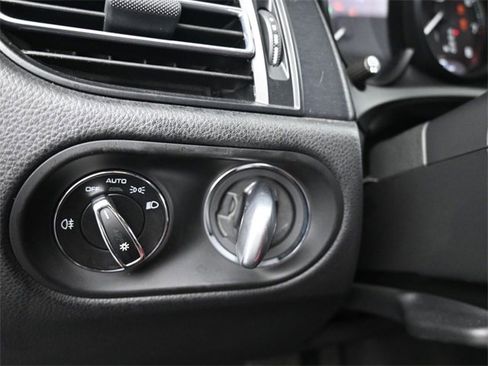 Used 2023 Porsche Macan GTS image 12