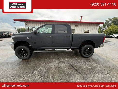 Used 2017 RAM 2500 Tradesman w/ Chrome Appearance Group AWD/4WD image 6