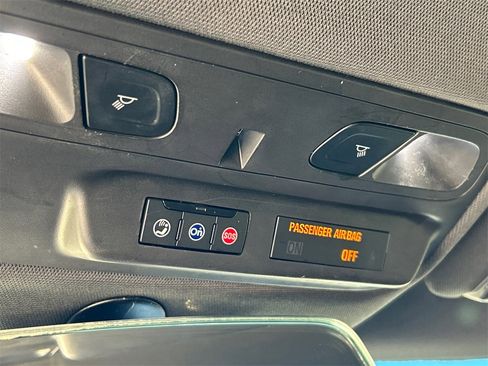 Used 2019 Chevrolet Camaro LT image 13