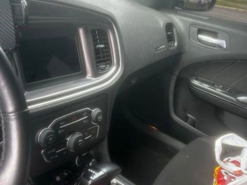 Used 2021 Dodge Charger SXT w/ Blacktop Package image 9