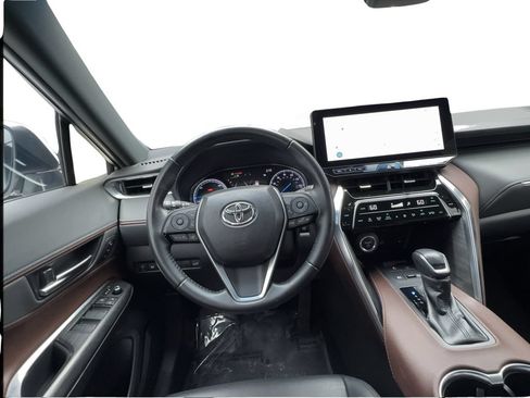 Used 2024 Toyota Venza XLE AWD/4WD image 33
