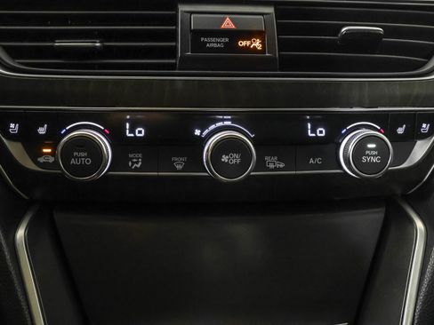 Used 2021 Honda Accord Touring image 30