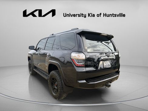 Used 2021 Toyota 4Runner SR5 Premium image 8