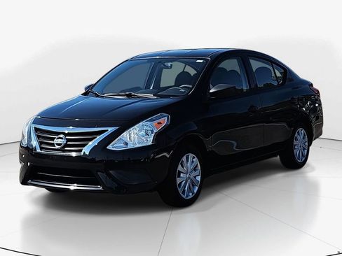Used 2017 Nissan Versa S image 10