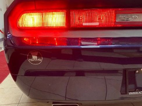 Used 2014 Dodge Challenger SXT image 23