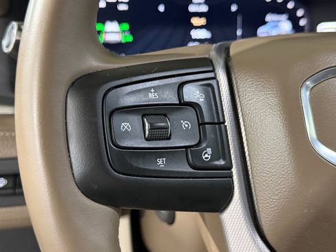 Used 2023 GMC Yukon Denali RWD image 15
