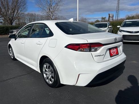 Used 2025 Toyota Corolla LE image 7