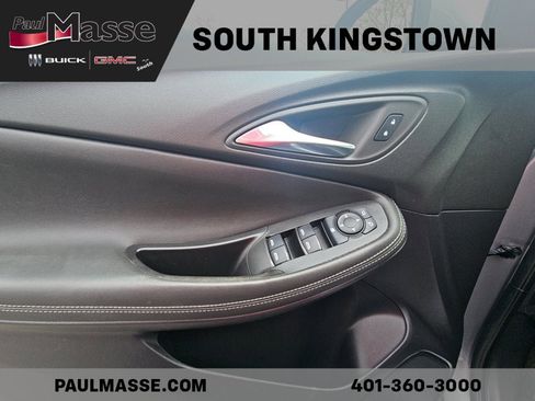 Used 2023 Buick Encore GX Preferred w/ Cold Weather Comfort Package AWD/4WD image 11