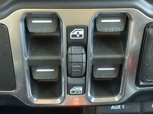 Used 2020 Jeep Wrangler Unlimited Sport S image 22