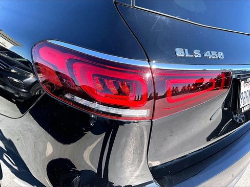 Used 2022 Mercedes-Benz GLS 450 4MATIC w/ AMG Line Exterior image 21
