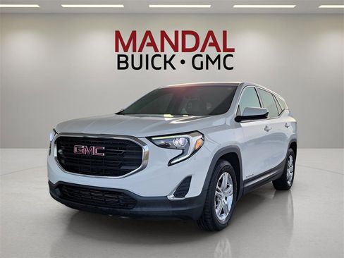 Used 2019 GMC Terrain SLE image 1
