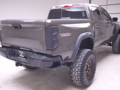 Used 2023 Chevrolet Colorado Trail Boss w/ Technology Package image 5