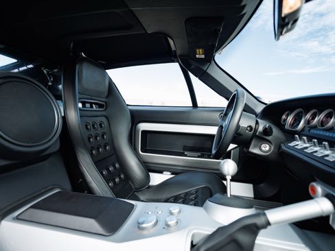 Used 2006 Ford GT image 82