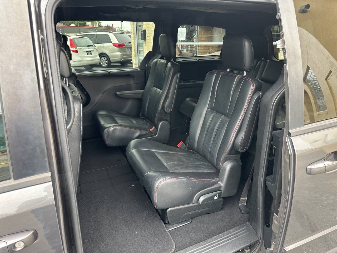 Used 2017 Dodge Grand Caravan GT FWD image 7