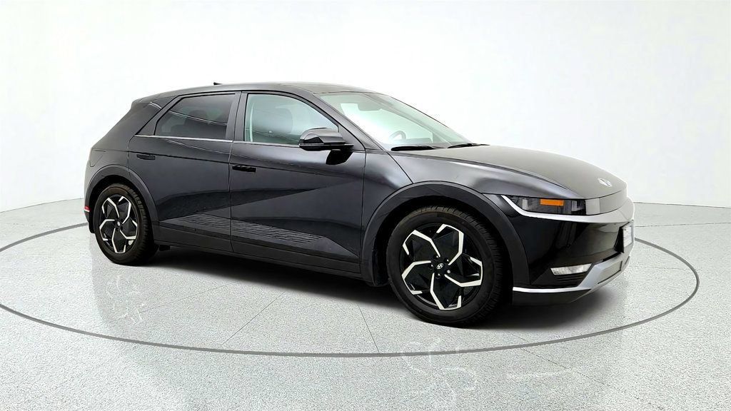 Used 2023 Hyundai Ioniq 5 SE RWD image 3