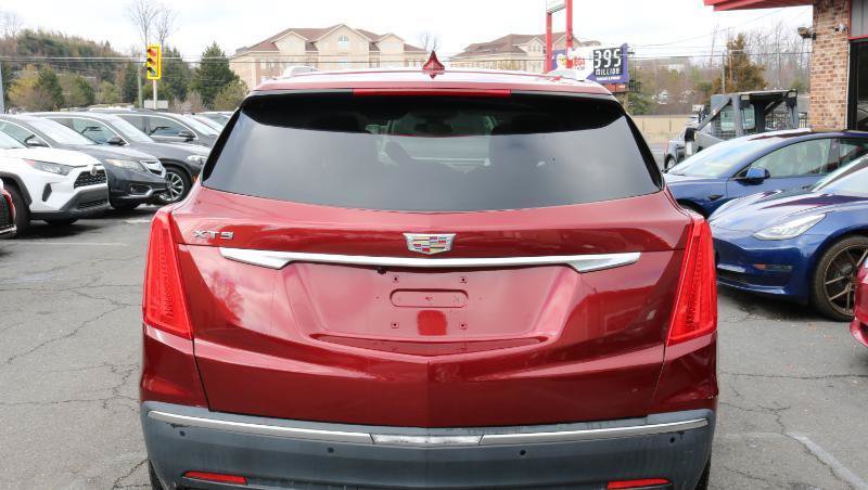 Used 2017 Cadillac XT5 Premium Luxury w/ Driver Assist Package FWD image 6