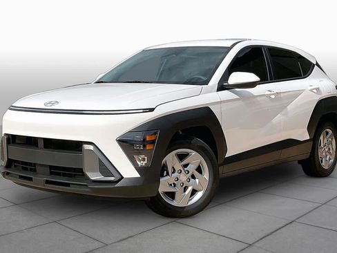 Used 2026 Hyundai Kona SE FWD image 3