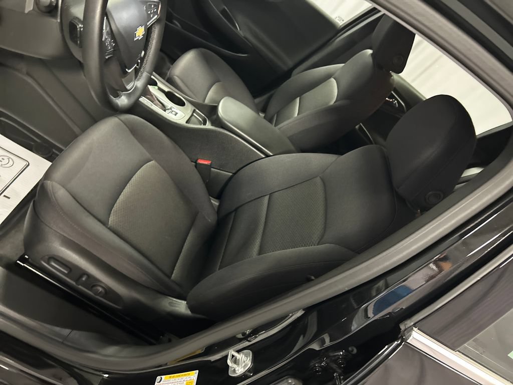 Used 2025 Chevrolet Malibu RS FWD image 10