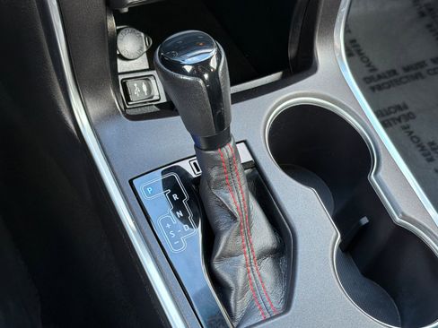 Certified 2016 Toyota Camry SE image 20