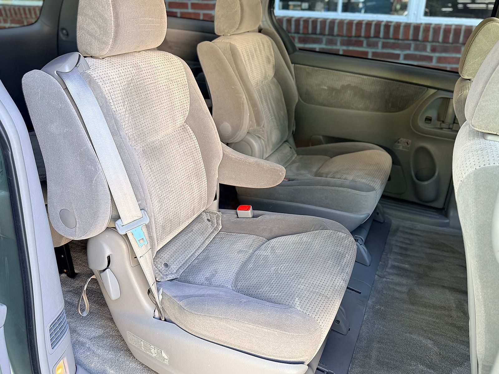 Used 2007 Toyota Sienna LE w/ LE Pkg 3 FWD image 23