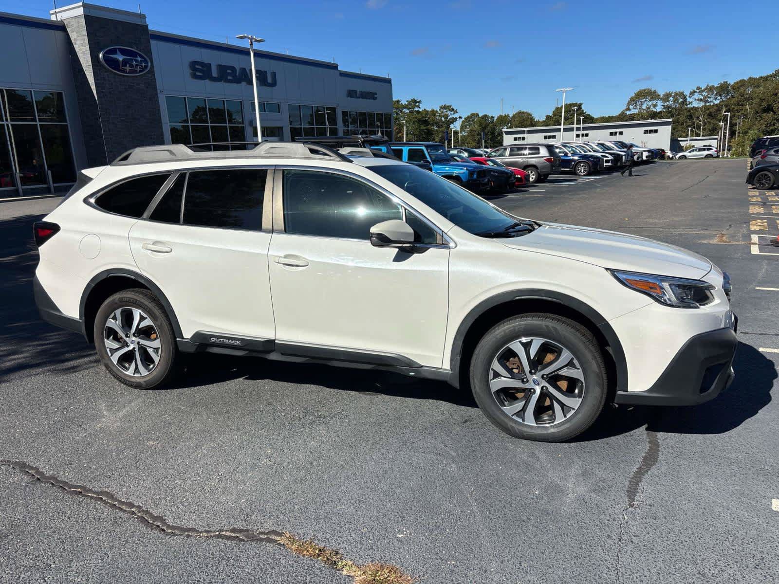 Used 2022 Subaru Outback Limited XT AWD/4WD image 2