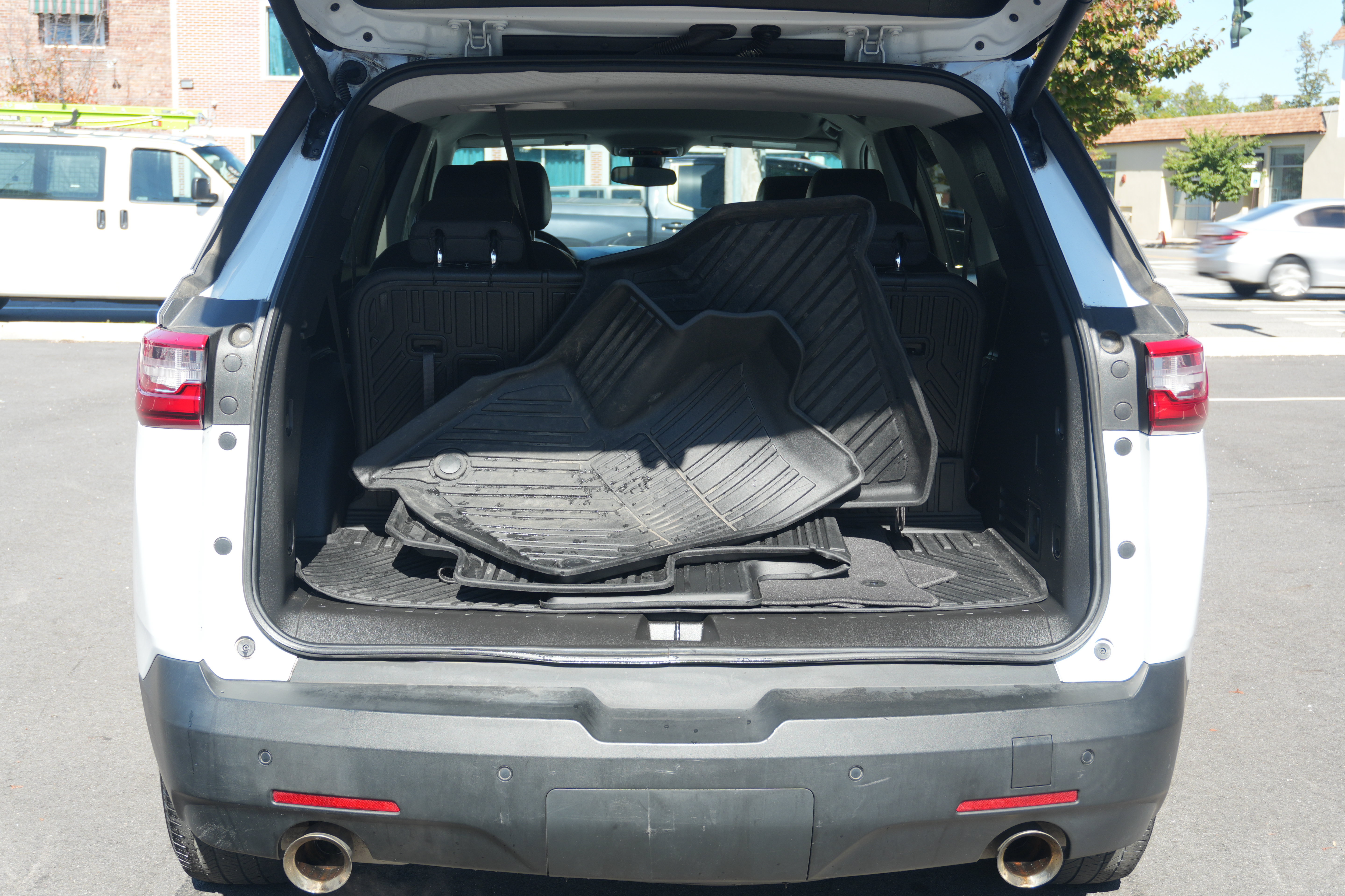 Used 2021 Chevrolet Traverse LT AWD/4WD image 16