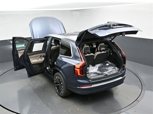 New 2026 Volvo XC90 B6 Plus w/ Protection Package Premier image 52