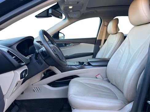 Used 2018 Lincoln MKX Reserve w/ Driver Assistance Package image 9