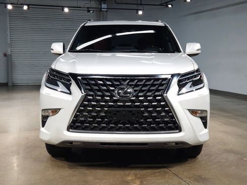 Used 2023 Lexus GX 460 Premium w/ Premium Package AWD/4WD image 2